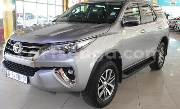 Acheter Occasion Voiture Toyota Fortuner Gris à Mbabane, Manzini Acheter Occasion Voiture Toyota Fortuner Gris à Mbabane, Manzini
