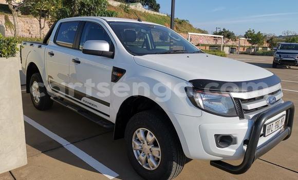 Nunua Ilio tumika Ford Ranger White Gari ndani ya Ezulwini nchini Hhohho Nunua Ilio tumika Ford Ranger White Gari ndani ya Ezulwini nchini Hhohho