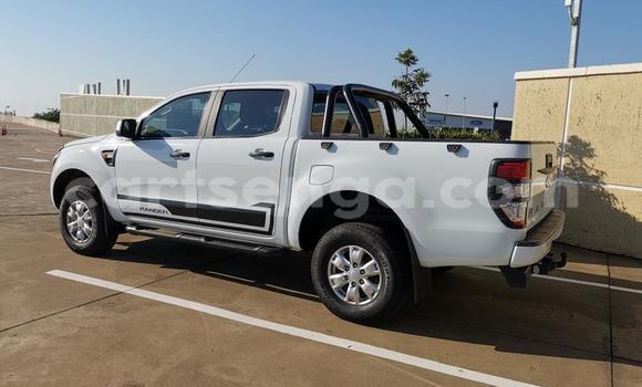 Nunua Ilio tumika Ford Ranger White Gari ndani ya Ezulwini nchini Hhohho Nunua Ilio tumika Ford Ranger White Gari ndani ya Ezulwini nchini Hhohho
