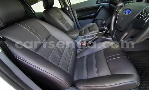 Nunua Ilio tumika Ford Ranger White Gari ndani ya Ezulwini nchini Hhohho Nunua Ilio tumika Ford Ranger White Gari ndani ya Ezulwini nchini Hhohho