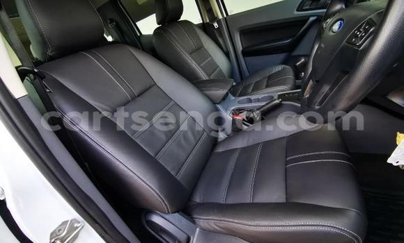 Nunua Ilio tumika Ford Ranger White Gari ndani ya Ezulwini nchini Hhohho Nunua Ilio tumika Ford Ranger White Gari ndani ya Ezulwini nchini Hhohho