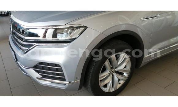 Nunua Ilio tumika Volkswagen Touareg Silver Gari ndani ya Mbabane nchini Manzini Nunua Ilio tumika Volkswagen Touareg Silver Gari ndani ya Mbabane nchini Manzini