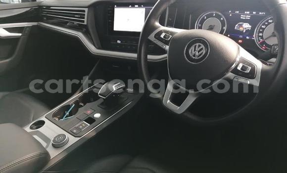 Nunua Ilio tumika Volkswagen Touareg Silver Gari ndani ya Mbabane nchini Manzini Nunua Ilio tumika Volkswagen Touareg Silver Gari ndani ya Mbabane nchini Manzini