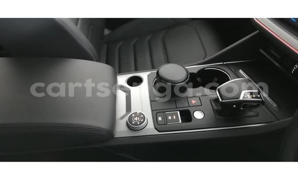 Nunua Ilio tumika Volkswagen Touareg Silver Gari ndani ya Mbabane nchini Manzini Nunua Ilio tumika Volkswagen Touareg Silver Gari ndani ya Mbabane nchini Manzini