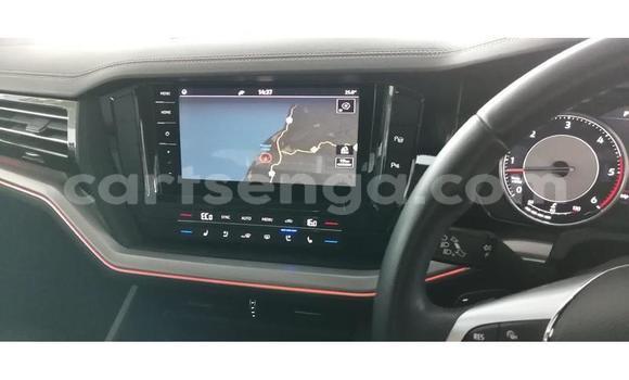 Nunua Ilio tumika Volkswagen Touareg Silver Gari ndani ya Mbabane nchini Manzini Nunua Ilio tumika Volkswagen Touareg Silver Gari ndani ya Mbabane nchini Manzini
