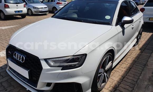 Nunua Ilio tumika Audi RS3 White Gari ndani ya Mbabane nchini Manzini Nunua Ilio tumika Audi RS3 White Gari ndani ya Mbabane nchini Manzini