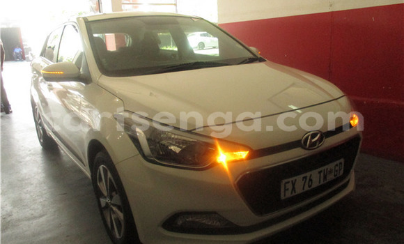 Acheter Occasion Voiture Hyundai i20 Blanc à Bhunya, Manzini Acheter Occasion Voiture Hyundai i20 Blanc à Bhunya, Manzini