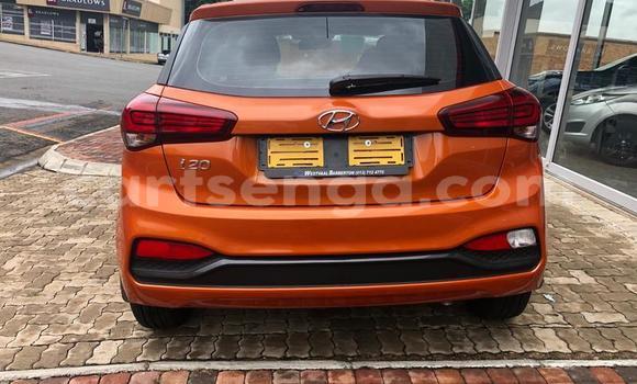 Nunua Ilio tumika Hyundai i20 Beige Gari ndani ya Ezulwini nchini Hhohho Nunua Ilio tumika Hyundai i20 Beige Gari ndani ya Ezulwini nchini Hhohho