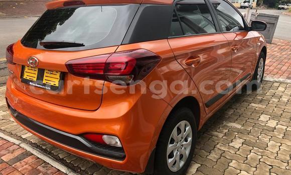 Nunua Ilio tumika Hyundai i20 Beige Gari ndani ya Ezulwini nchini Hhohho Nunua Ilio tumika Hyundai i20 Beige Gari ndani ya Ezulwini nchini Hhohho