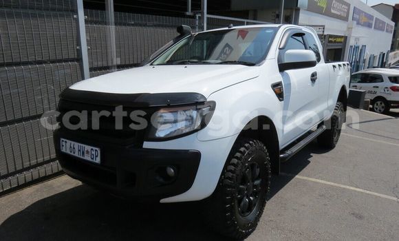 Acheter Occasion Voiture Toyota Hilux Blanc à Mbabane, Manzini Acheter Occasion Voiture Toyota Hilux Blanc à Mbabane, Manzini