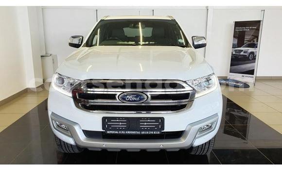 Nunua Ilio tumika Ford Everest White Gari ndani ya Manzini nchini Manzini Nunua Ilio tumika Ford Everest White Gari ndani ya Manzini nchini Manzini
