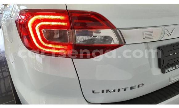 Nunua Ilio tumika Ford Everest White Gari ndani ya Manzini nchini Manzini Nunua Ilio tumika Ford Everest White Gari ndani ya Manzini nchini Manzini