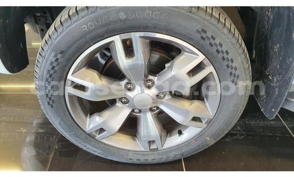 Nunua Ilio tumika Ford Everest White Gari ndani ya Manzini nchini Manzini Nunua Ilio tumika Ford Everest White Gari ndani ya Manzini nchini Manzini