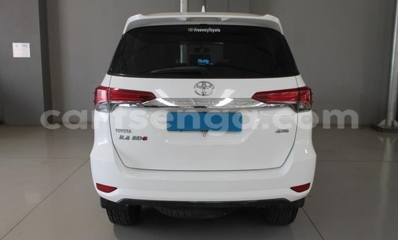 Buy Used Toyota Fortuner White Car in Ezulwini in Hhohho Buy Used Toyota Fortuner White Car in Ezulwini in Hhohho