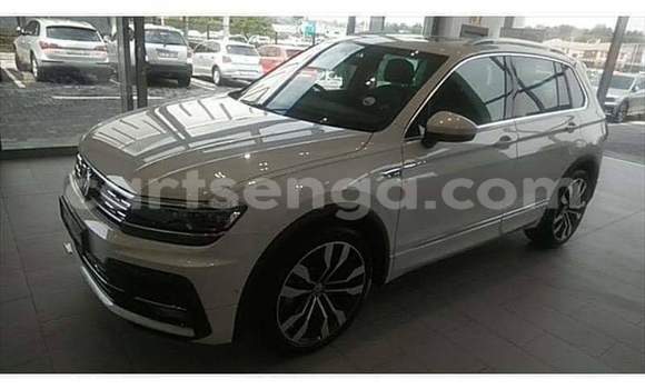 Acheter Occasion Voiture Volkswagen Tiguan Blanc à Ezulwini, Hhohho Acheter Occasion Voiture Volkswagen Tiguan Blanc à Ezulwini, Hhohho