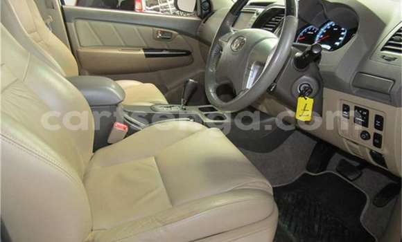 Buy Used Toyota Fortuner White Car in Bhunya in Manzini Buy Used Toyota Fortuner White Car in Bhunya in Manzini