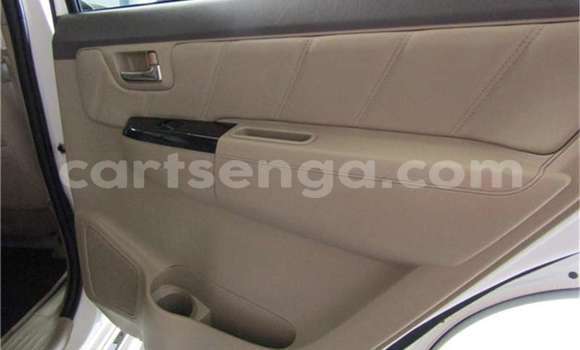 Buy Used Toyota Fortuner White Car in Bhunya in Manzini Buy Used Toyota Fortuner White Car in Bhunya in Manzini