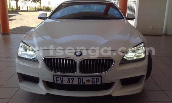 Nunua Ilio tumika BMW M6 White Gari ndani ya Mbabane nchini Manzini Nunua Ilio tumika BMW M6 White Gari ndani ya Mbabane nchini Manzini