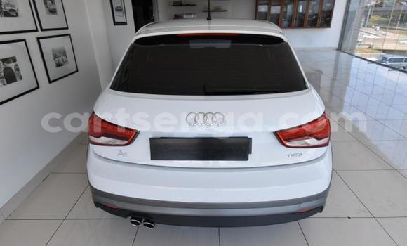 Nunua Ilio tumika Audi A1 White Gari ndani ya Mbabane nchini Manzini Nunua Ilio tumika Audi A1 White Gari ndani ya Mbabane nchini Manzini