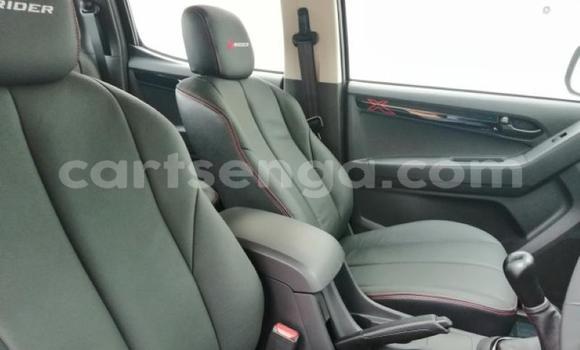 Nunua Ilio tumika Isuzu KB Black Gari ndani ya Ezulwini nchini Hhohho Nunua Ilio tumika Isuzu KB Black Gari ndani ya Ezulwini nchini Hhohho