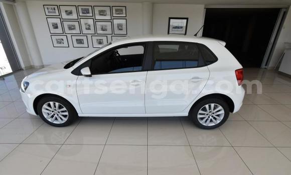 Nunua Ilio tumika Volkswagen Polo White Gari ndani ya Manzini nchini Manzini Nunua Ilio tumika Volkswagen Polo White Gari ndani ya Manzini nchini Manzini