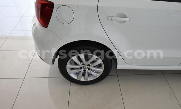 Nunua Ilio tumika Volkswagen Polo White Gari ndani ya Manzini nchini Manzini Nunua Ilio tumika Volkswagen Polo White Gari ndani ya Manzini nchini Manzini