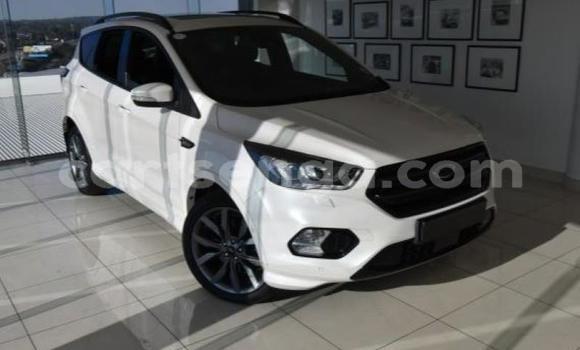 Nunua Ilio tumika Ford Kuga White Gari ndani ya Mbabane nchini Manzini Nunua Ilio tumika Ford Kuga White Gari ndani ya Mbabane nchini Manzini