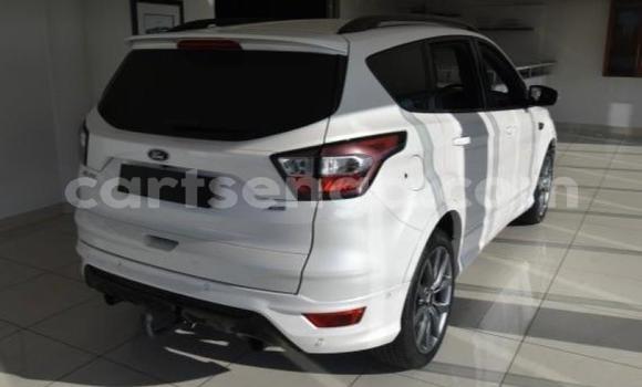 Nunua Ilio tumika Ford Kuga White Gari ndani ya Mbabane nchini Manzini Nunua Ilio tumika Ford Kuga White Gari ndani ya Mbabane nchini Manzini