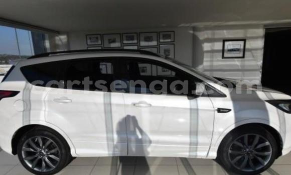 Nunua Ilio tumika Ford Kuga White Gari ndani ya Mbabane nchini Manzini Nunua Ilio tumika Ford Kuga White Gari ndani ya Mbabane nchini Manzini