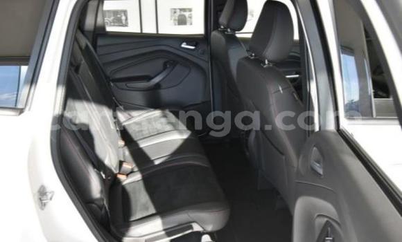 Nunua Ilio tumika Ford Kuga White Gari ndani ya Mbabane nchini Manzini Nunua Ilio tumika Ford Kuga White Gari ndani ya Mbabane nchini Manzini