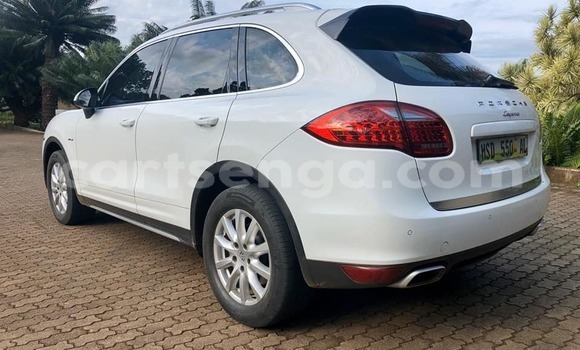 Buy Used Porsche Cayenne White Car in Manzini in Manzini Buy Used Porsche Cayenne White Car in Manzini in Manzini