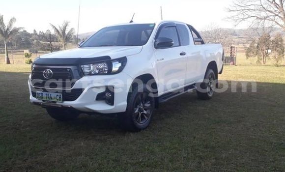 Buy Used Toyota Hilux White Car in Manzini in Manzini Buy Used Toyota Hilux White Car in Manzini in Manzini