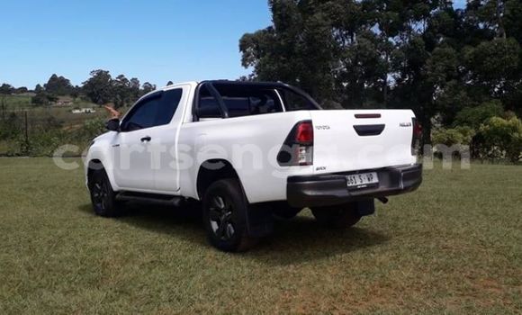 Buy Used Toyota Hilux White Car in Manzini in Manzini Buy Used Toyota Hilux White Car in Manzini in Manzini