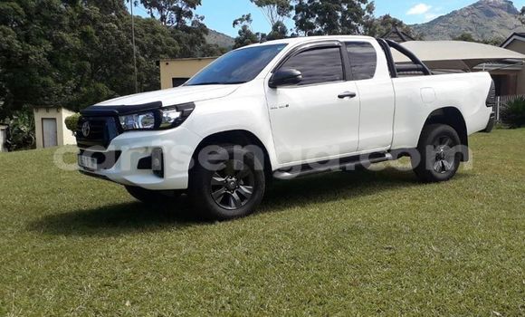 Buy Used Toyota Hilux White Car in Manzini in Manzini Buy Used Toyota Hilux White Car in Manzini in Manzini