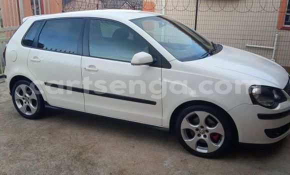 Buy Used Volkswagen Polo White Car in Mbabane in Manzini Buy Used Volkswagen Polo White Car in Mbabane in Manzini