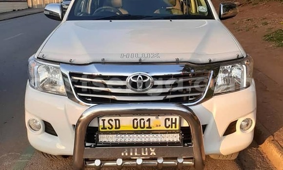 Buy Used Toyota Hilux White Car in Mbabane in Manzini Buy Used Toyota Hilux White Car in Mbabane in Manzini