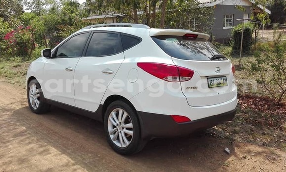 Buy Used Hyundai ix35 White Car in Mbabane in Manzini Buy Used Hyundai ix35 White Car in Mbabane in Manzini