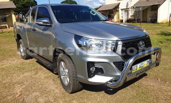 Buy Used Toyota Hilux Silver Car in Mbabane in Manzini Buy Used Toyota Hilux Silver Car in Mbabane in Manzini