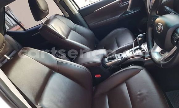 Buy Used Toyota Fortuner White Car in Mbabane in Manzini Buy Used Toyota Fortuner White Car in Mbabane in Manzini