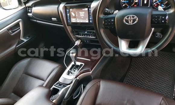 Buy Used Toyota Fortuner White Car in Mbabane in Manzini Buy Used Toyota Fortuner White Car in Mbabane in Manzini