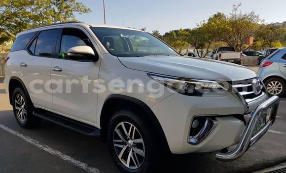 Buy Used Toyota Fortuner White Car in Mbabane in Manzini Buy Used Toyota Fortuner White Car in Mbabane in Manzini