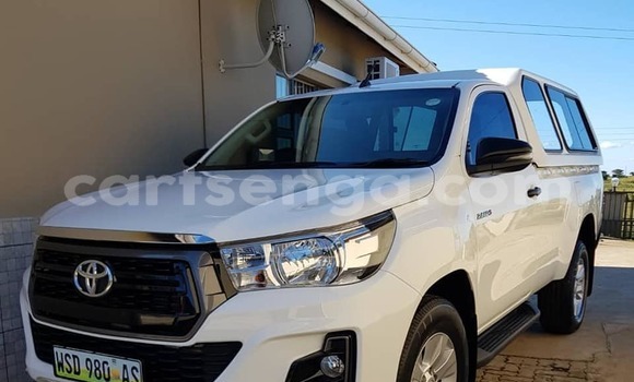 Buy Used Toyota Hilux White Car in Mbabane in Manzini Buy Used Toyota Hilux White Car in Mbabane in Manzini