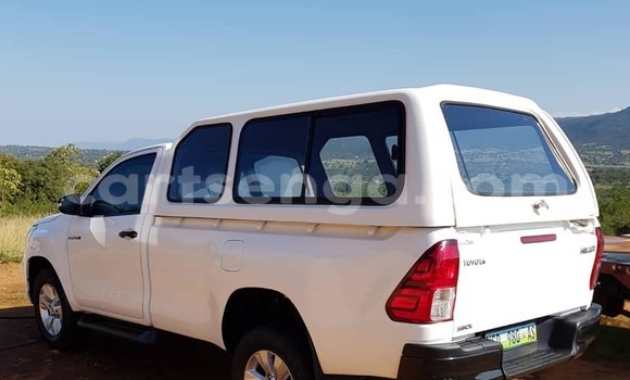 Buy Used Toyota Hilux White Car in Mbabane in Manzini Buy Used Toyota Hilux White Car in Mbabane in Manzini