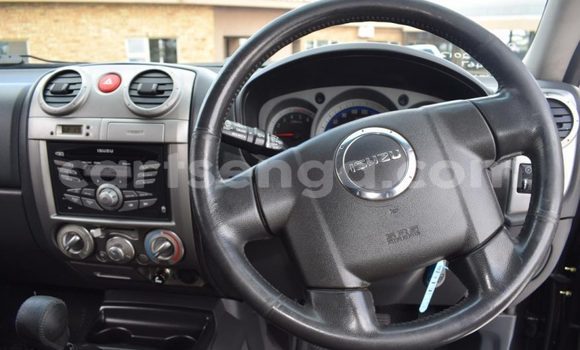 Nunua Ilio tumika Isuzu KB Black Gari ndani ya Ezulwini nchini Hhohho Nunua Ilio tumika Isuzu KB Black Gari ndani ya Ezulwini nchini Hhohho