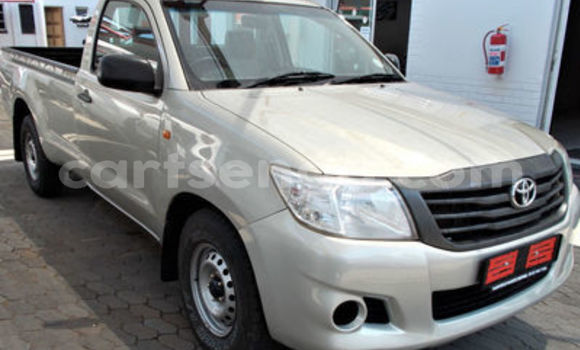 Buy Used Toyota Hilux Brown Car in Ezulwini in Hhohho Buy Used Toyota Hilux Brown Car in Ezulwini in Hhohho