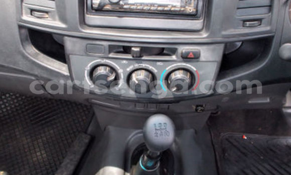 Buy Used Toyota Hilux Brown Car in Ezulwini in Hhohho Buy Used Toyota Hilux Brown Car in Ezulwini in Hhohho