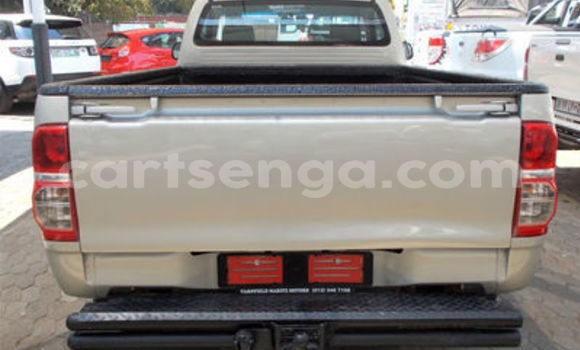 Buy Used Toyota Hilux Brown Car in Ezulwini in Hhohho Buy Used Toyota Hilux Brown Car in Ezulwini in Hhohho