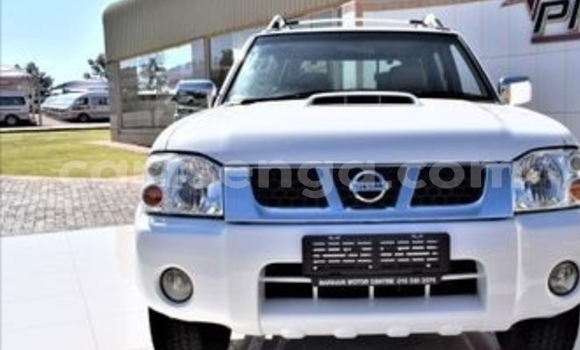 Nunua Ilio tumika Nissan Hardbody White Gari ndani ya Ezulwini nchini Hhohho Nunua Ilio tumika Nissan Hardbody White Gari ndani ya Ezulwini nchini Hhohho