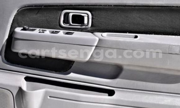 Nunua Ilio tumika Nissan Hardbody White Gari ndani ya Ezulwini nchini Hhohho Nunua Ilio tumika Nissan Hardbody White Gari ndani ya Ezulwini nchini Hhohho