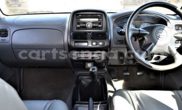 Nunua Ilio tumika Nissan Hardbody White Gari ndani ya Ezulwini nchini Hhohho Nunua Ilio tumika Nissan Hardbody White Gari ndani ya Ezulwini nchini Hhohho